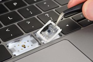 macbook keyboard change dubai